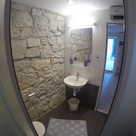 דירה Grgur Ninski - Renovated Stone House Studio